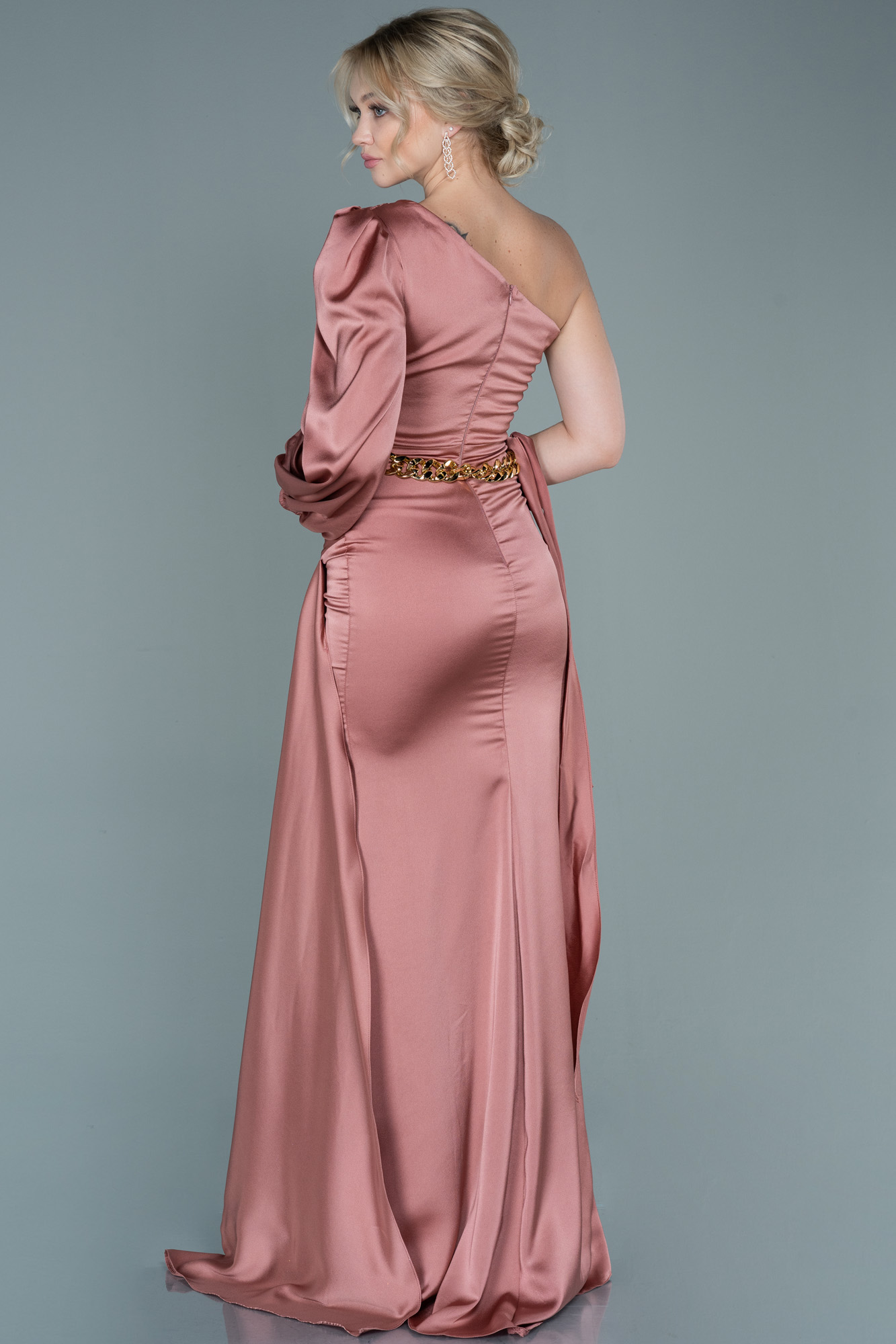 Soğan Kabuğu Tek Kol Yırtmaçlı Uzun Saten Abiye ABU3424 - Görsel 2