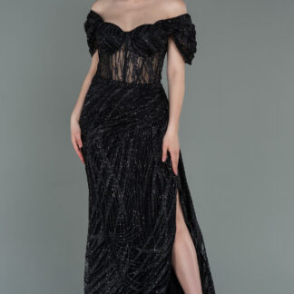 Siyah Kayık Yaka Yırtmaçlı Uzun Simli Abiye ABU2706