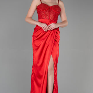 Kırmızı Üstü Boncuklu Bacak Dekolteli Uzun Saten Abiye ABU3312