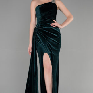 Zümrüt Yeşili Tek Omuz Bacak Dekolteli Uzun Kadife Abiye ABU3365