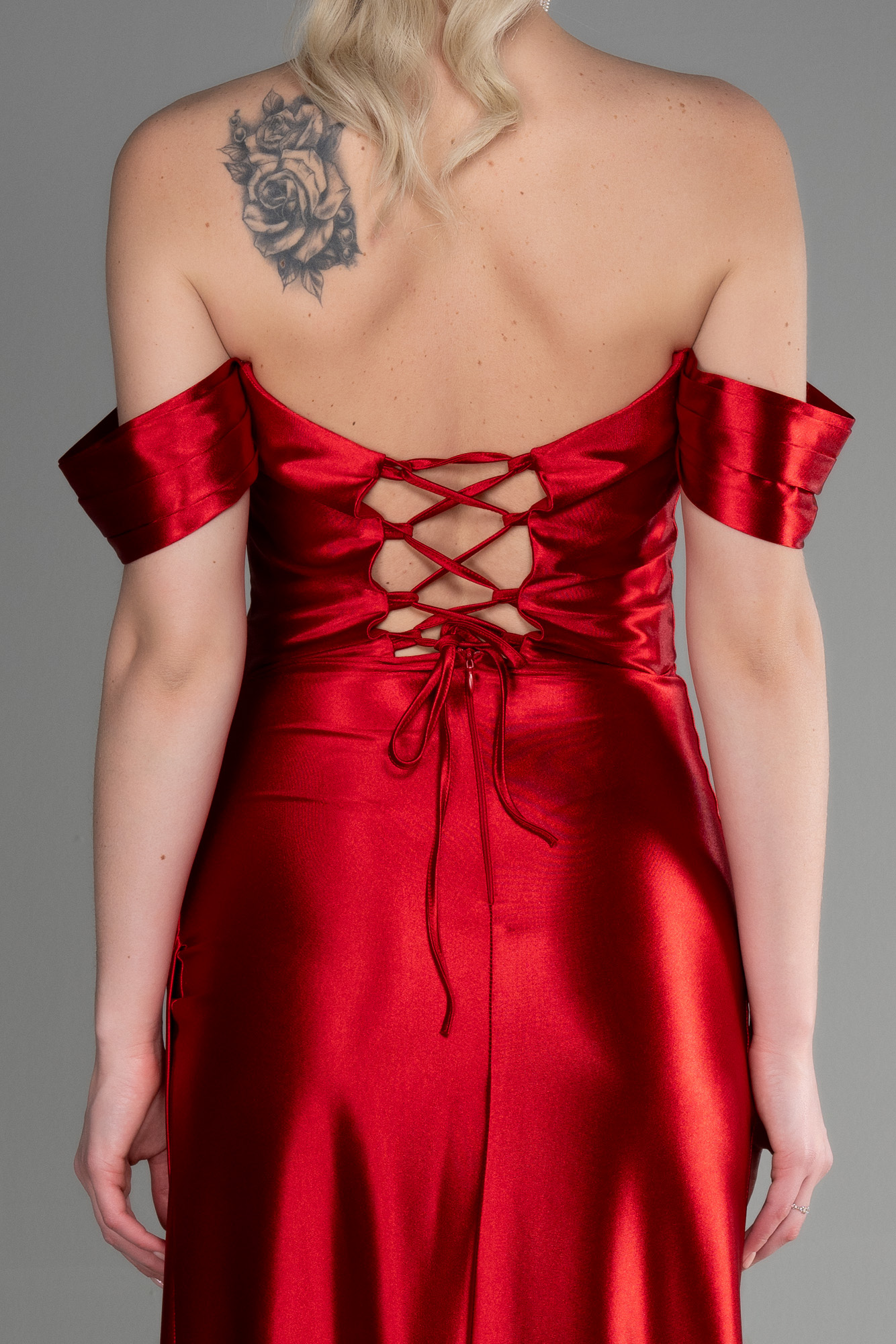 Kırmızı Kayık Yaka Bacak Dekolteli Uzun Saten Abiye ABU3611 - Görsel 4