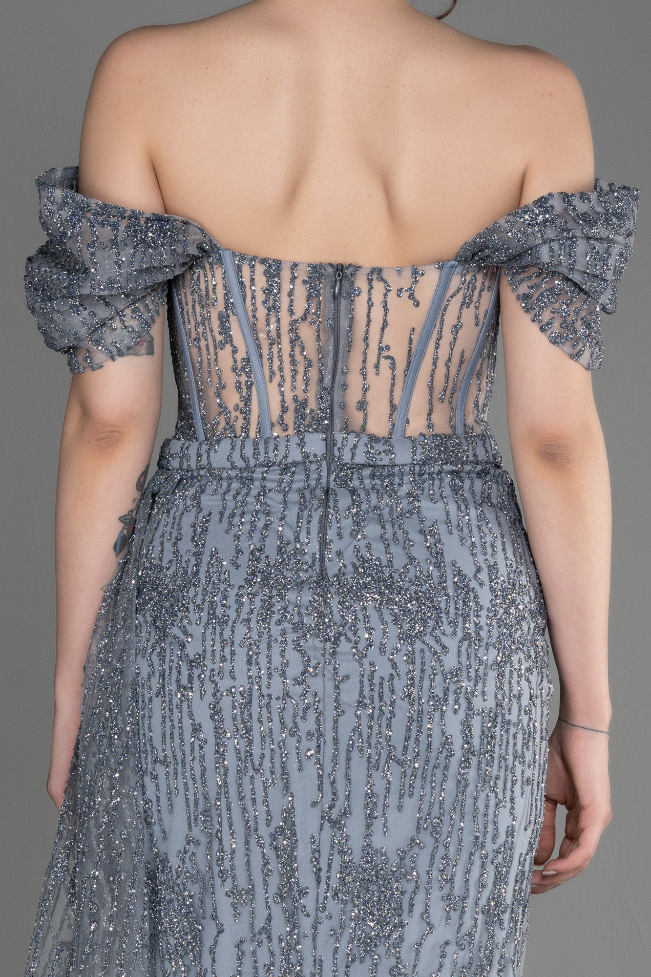 Gümüş Kayık Yaka Yırtmaçlı Uzun Simli Abiye ABU2706 - Görsel 4