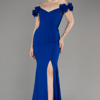 Saks Mavi Kayık Yaka Yırtmaçlı Uzun Balık Abiye ABU3891