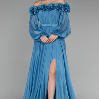 İndigo Çiçekli Kayık Yaka Yırtmaçlı Uzun Şifon Abiye ABU4130