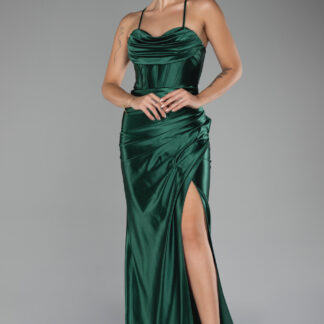 Zümrüt Yeşili Bacak Dekolteli Uzun Saten Abiye ABU3247
