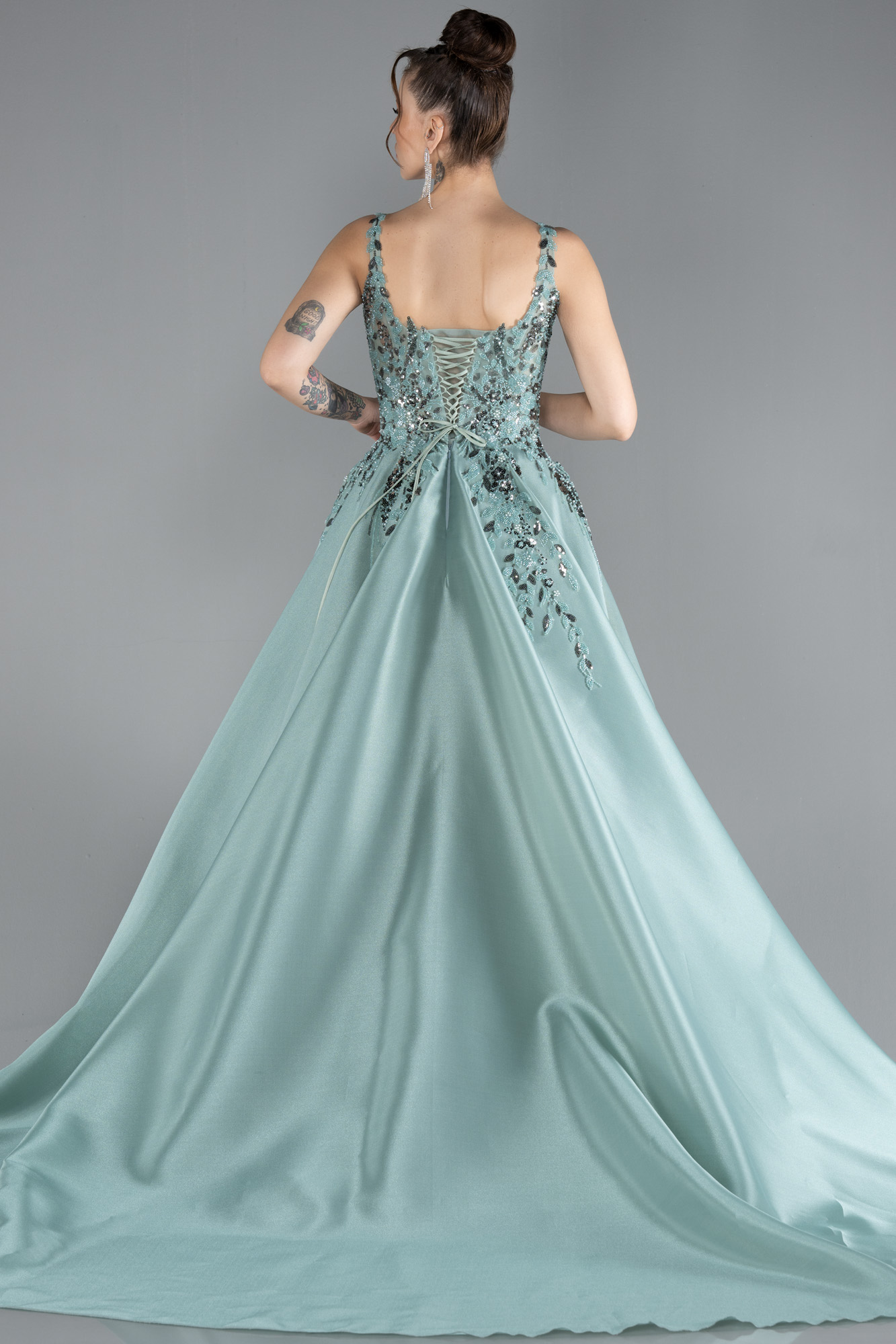 Mint Askılı Boncuk İşlemeli Uzun Özel Tasarım Nişan Elbisesi ABU4447 - Görsel 2