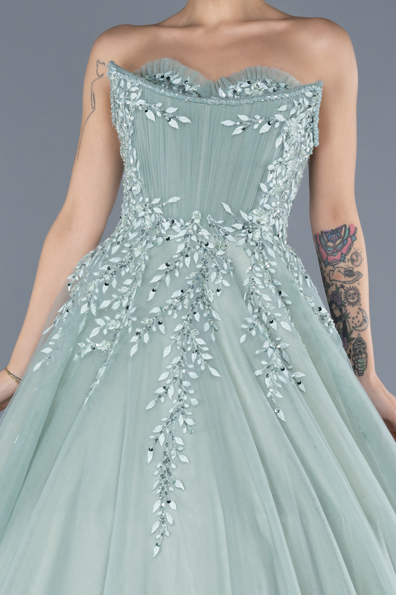 Mint Straplez Güpür İşlemeli Uzun Özel Tasarım Nişanlık ABU4431 - Görsel 3