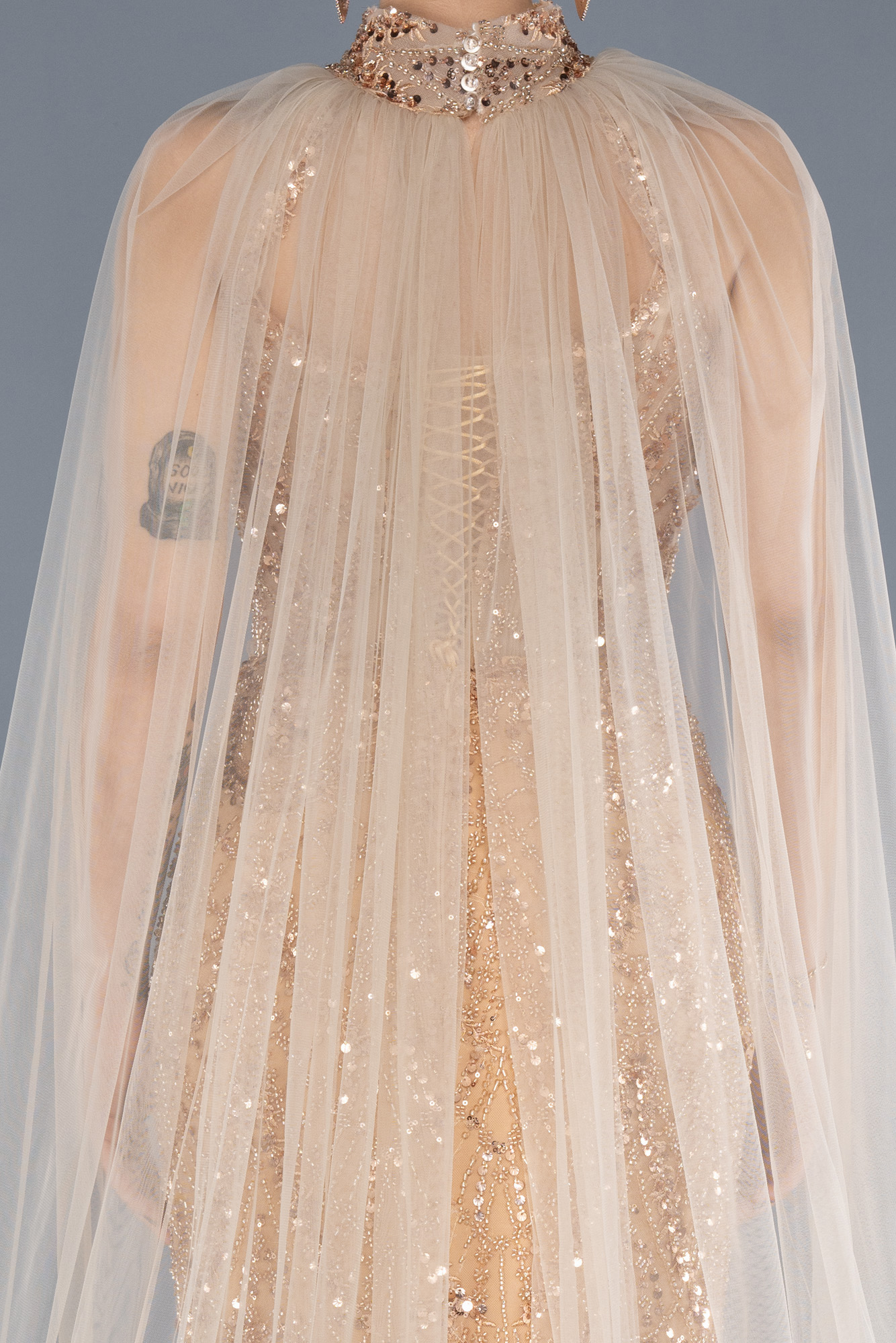 Gold Halter Yaka Taşlı Uzun Büyük Beden Abiye ABU4555 - Görsel 4