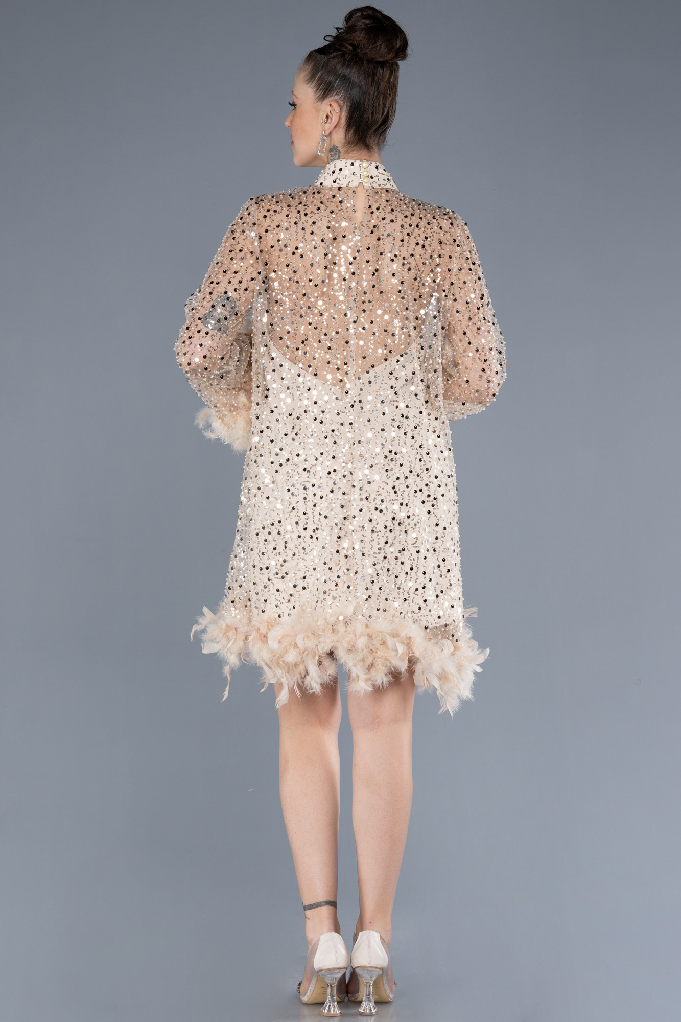 Gold Halter Yaka Otrişli Uzun Kol Kısa Pullu Davet Elbisesi ABK2202 - Görsel 2