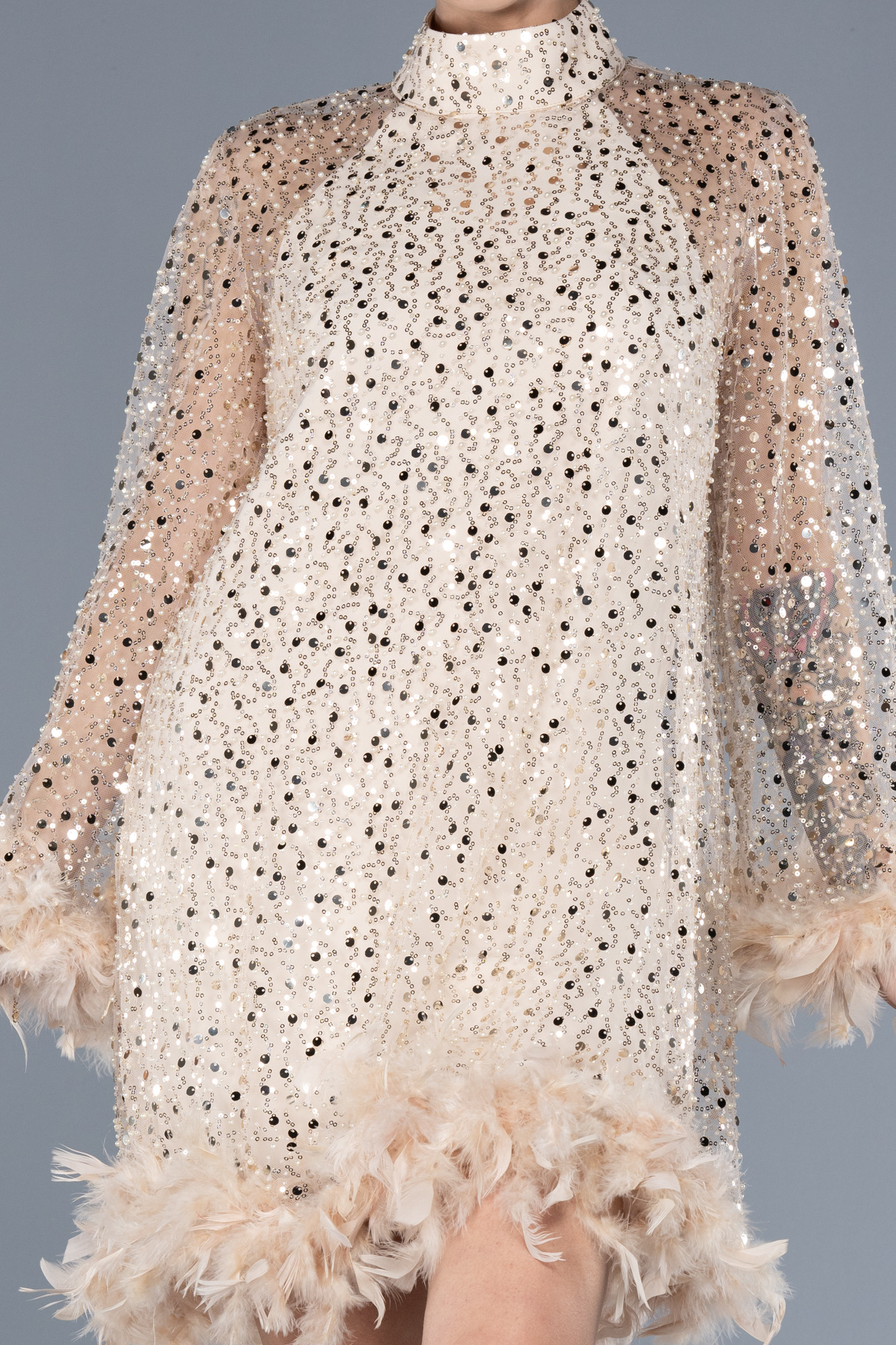 Gold Halter Yaka Otrişli Uzun Kol Kısa Pullu Davet Elbisesi ABK2202 - Görsel 3