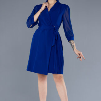 Saks Mavi Kapri Kol Kruvaze Yaka Kısa Davet Elbisesi ABK1840