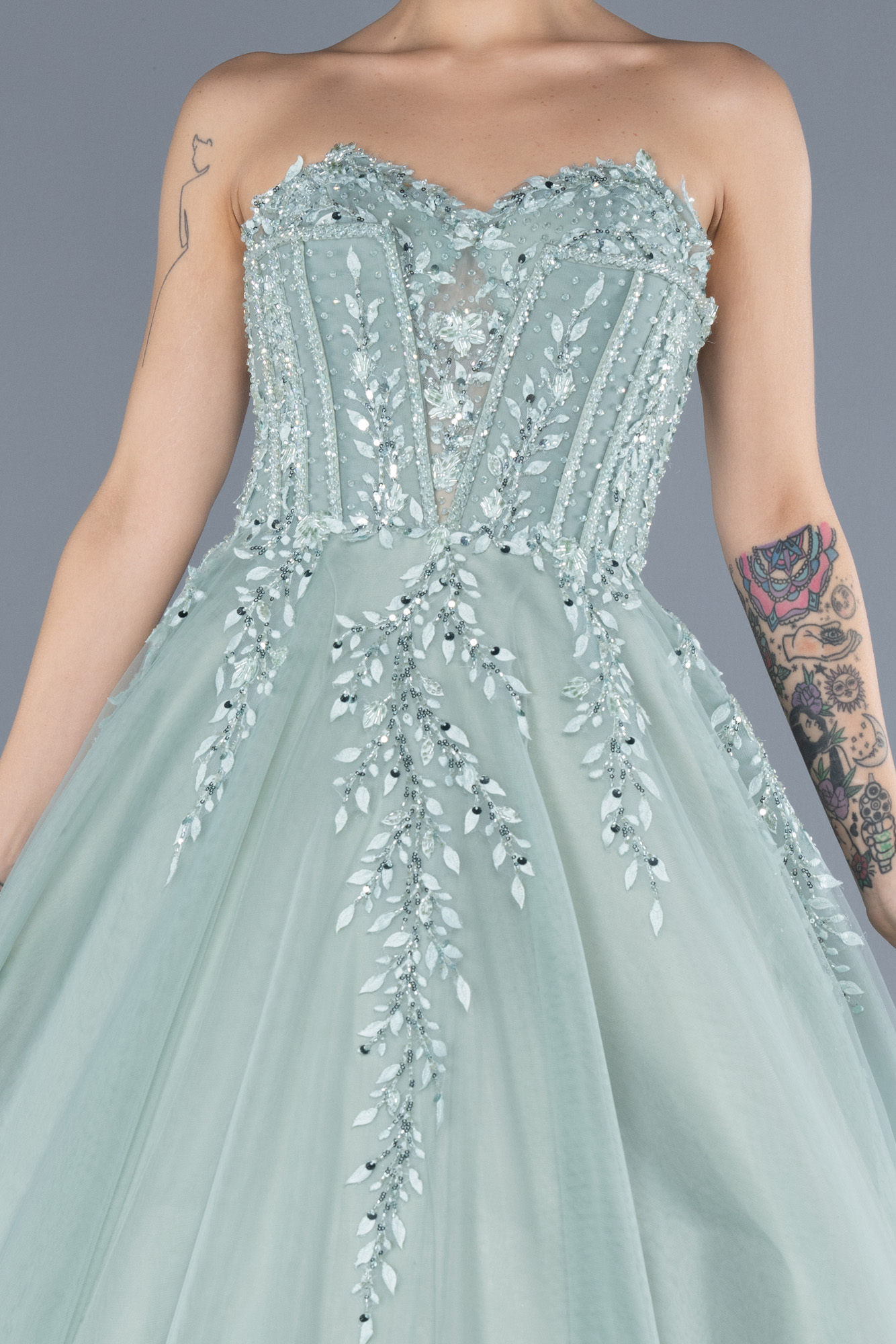 Mint Taşlı Straplez Uzun Prenses Nişan Elbisesi ABU4550 - Görsel 3