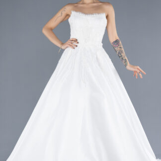 Ekru İşlemeli Straplez Yaka Uzun Büyük Beden Gelinlik ABG094