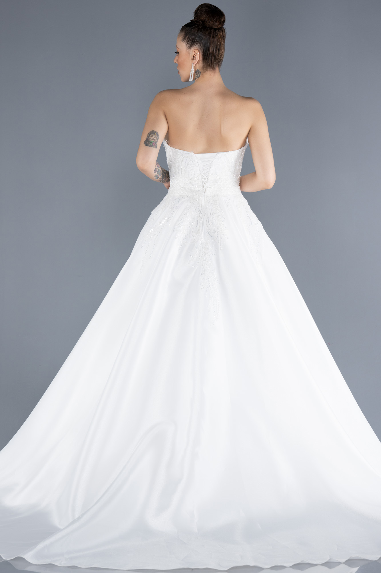 Ekru İşlemeli Straplez Yaka Uzun Büyük Beden Gelinlik ABG094 - Görsel 2