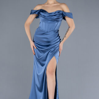 İndigo Kayık Yaka Yırtmaçlı Uzun Saten Mezuniyet Elbisesi ABU4582