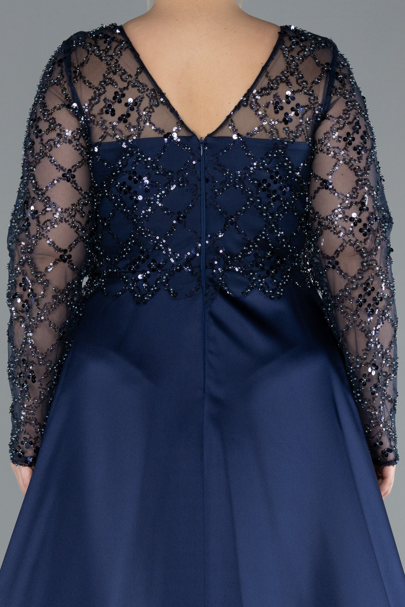 Lacivert Boncuklu Uzun Kol Yırtmaçlı Saten Büyük Beden Abiye ABU4639 - Görsel 4