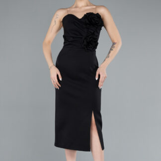 Siyah Güllü Straplez Yaka Midi Davet Elbisesi ABK2251