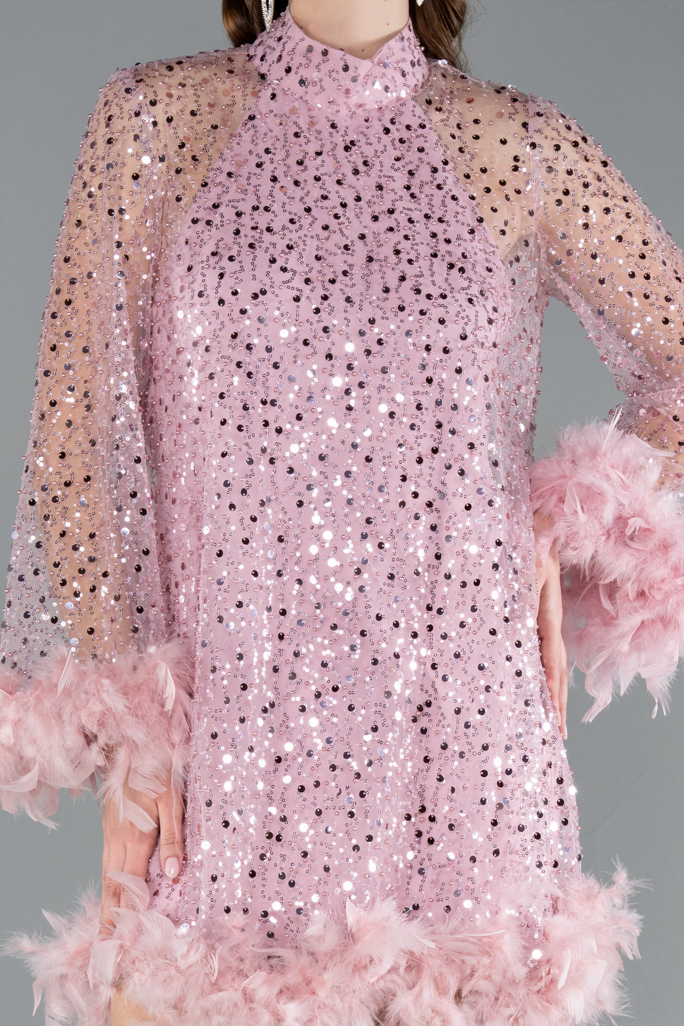 Pudra Halter Yaka Otrişli Uzun Kol Kısa Pullu Davet Elbisesi ABK2202 - Görsel 4