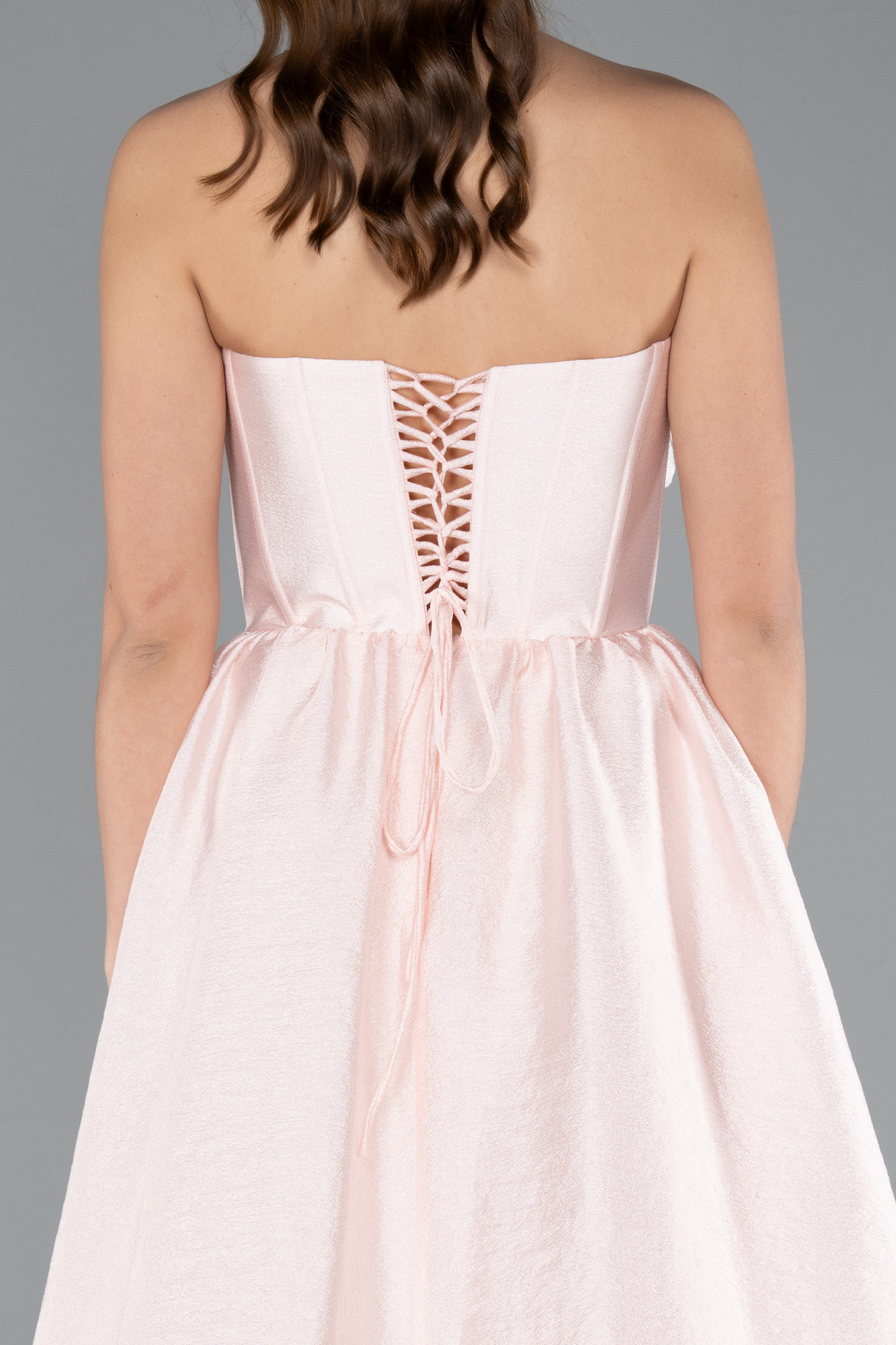 Pudra Çiçekli Straplez Yaka Yırtmaçlı Uzun Abiye ABU4337 - Görsel 4