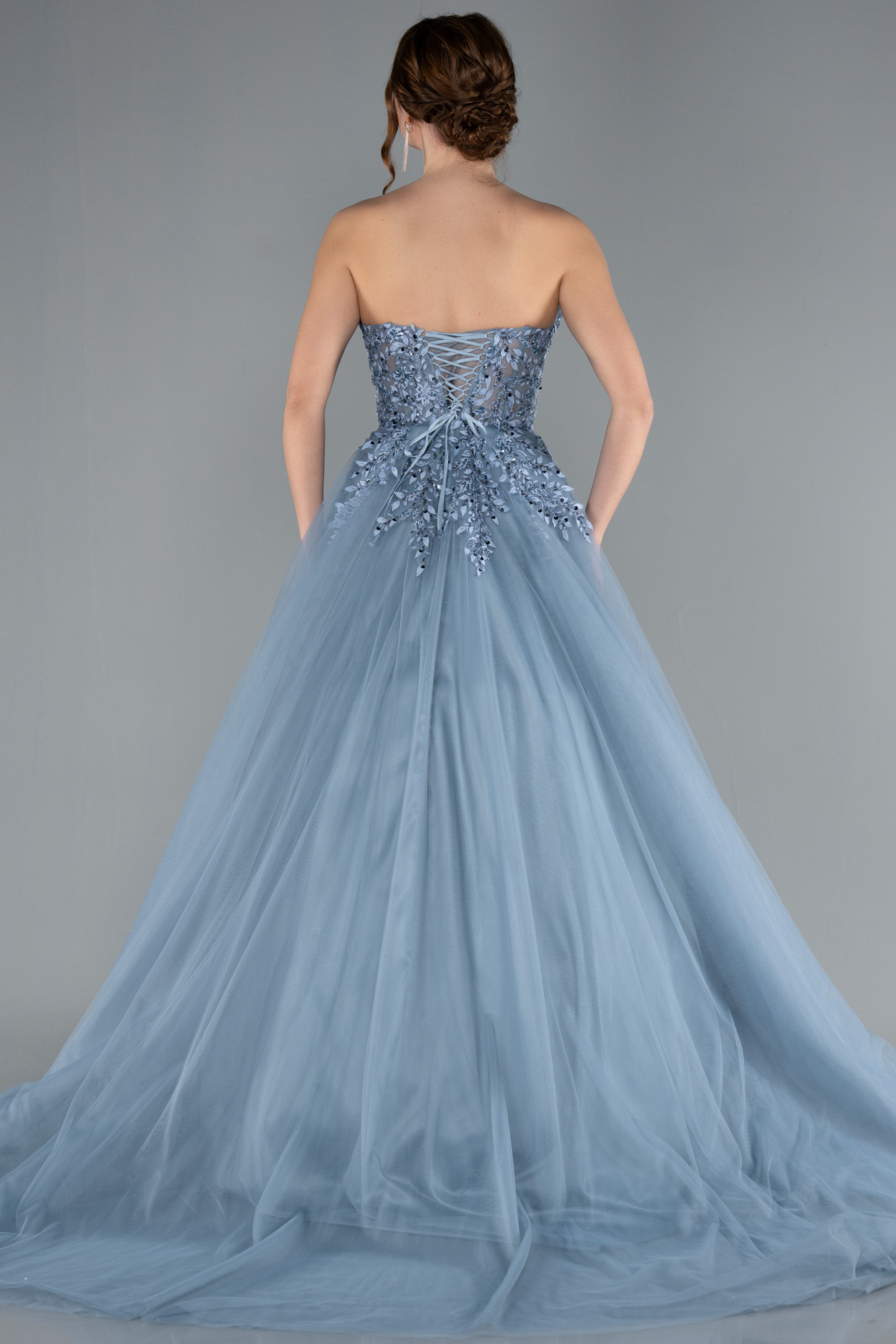 Gri Straplez Güpür İşlemeli Uzun Özel Tasarım Nişanlık ABU4431 - Görsel 2