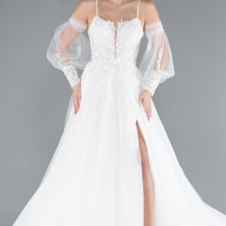 Ekru Kol Aksesuarlı Yırtmaçlı Güpür Uzun Gelinlik ABG114