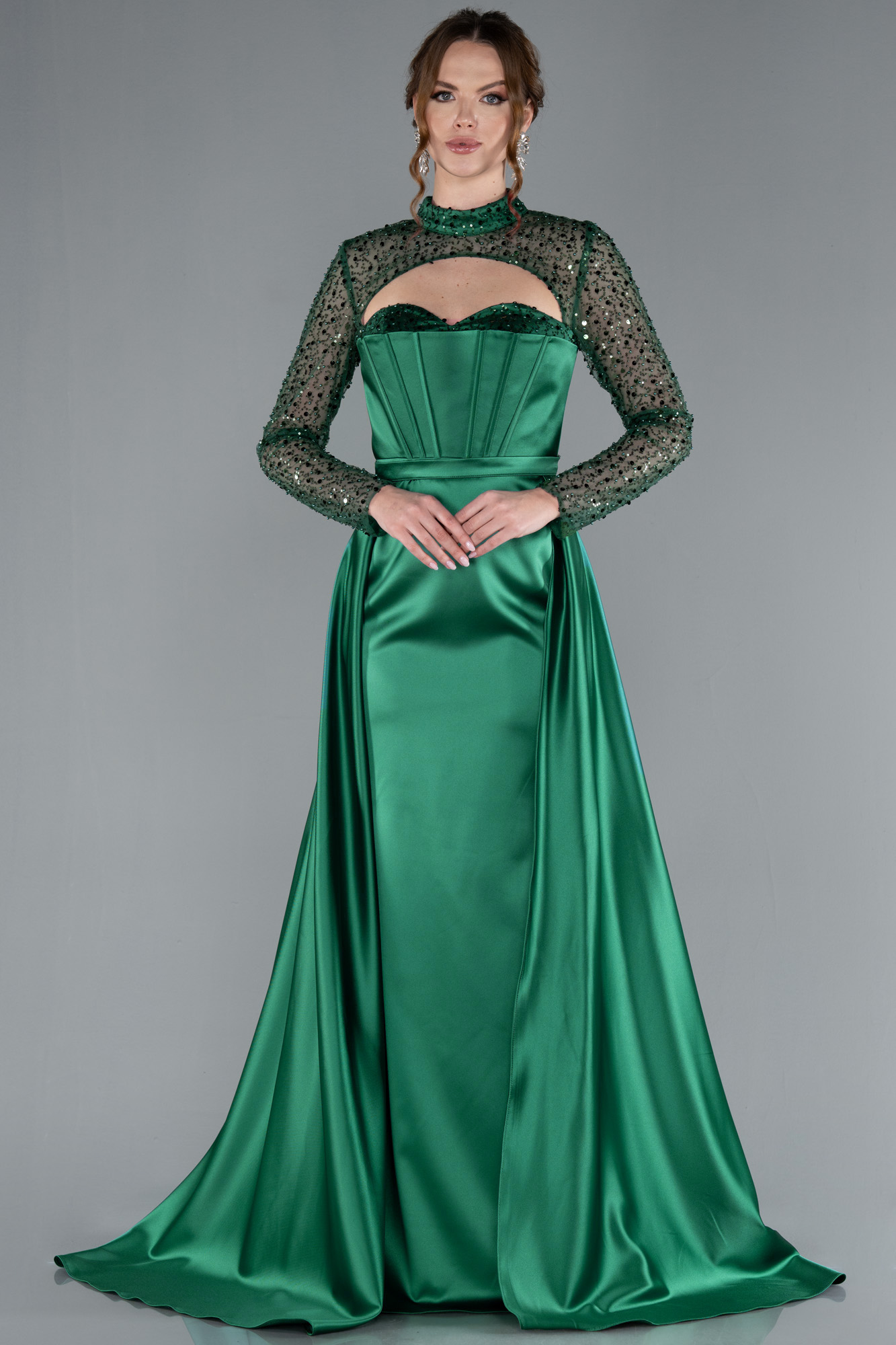 Zümrüt Yeşili Büstiyer Detay Pullu Uzun Kol Kuyruklu Saten Abiye ABU4765