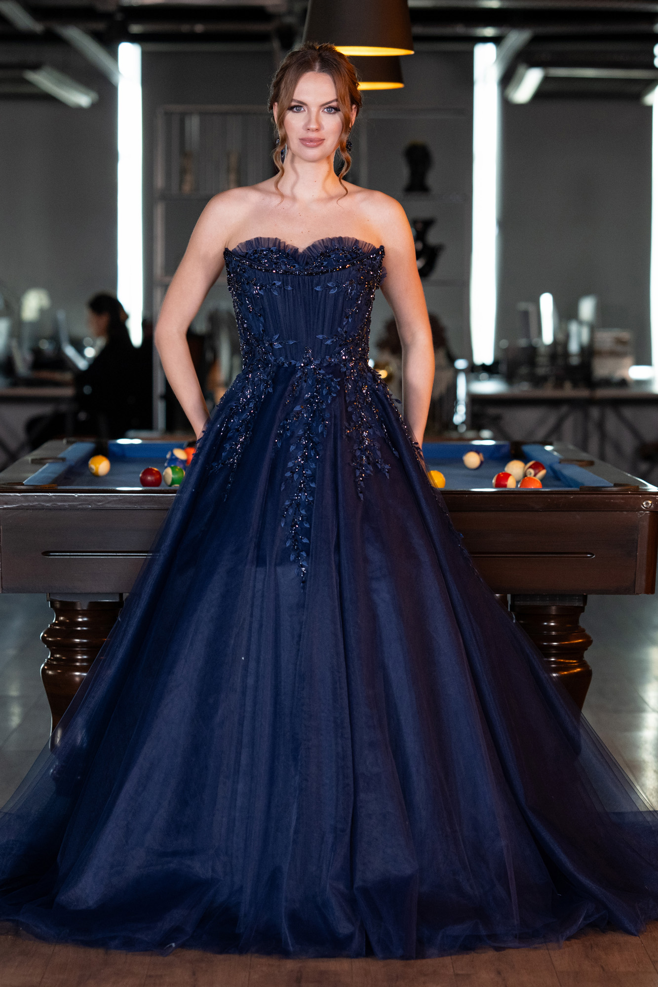 Lacivert Straplez Güpürlü Uzun Özel Tasarım Nişanlık ABU4431