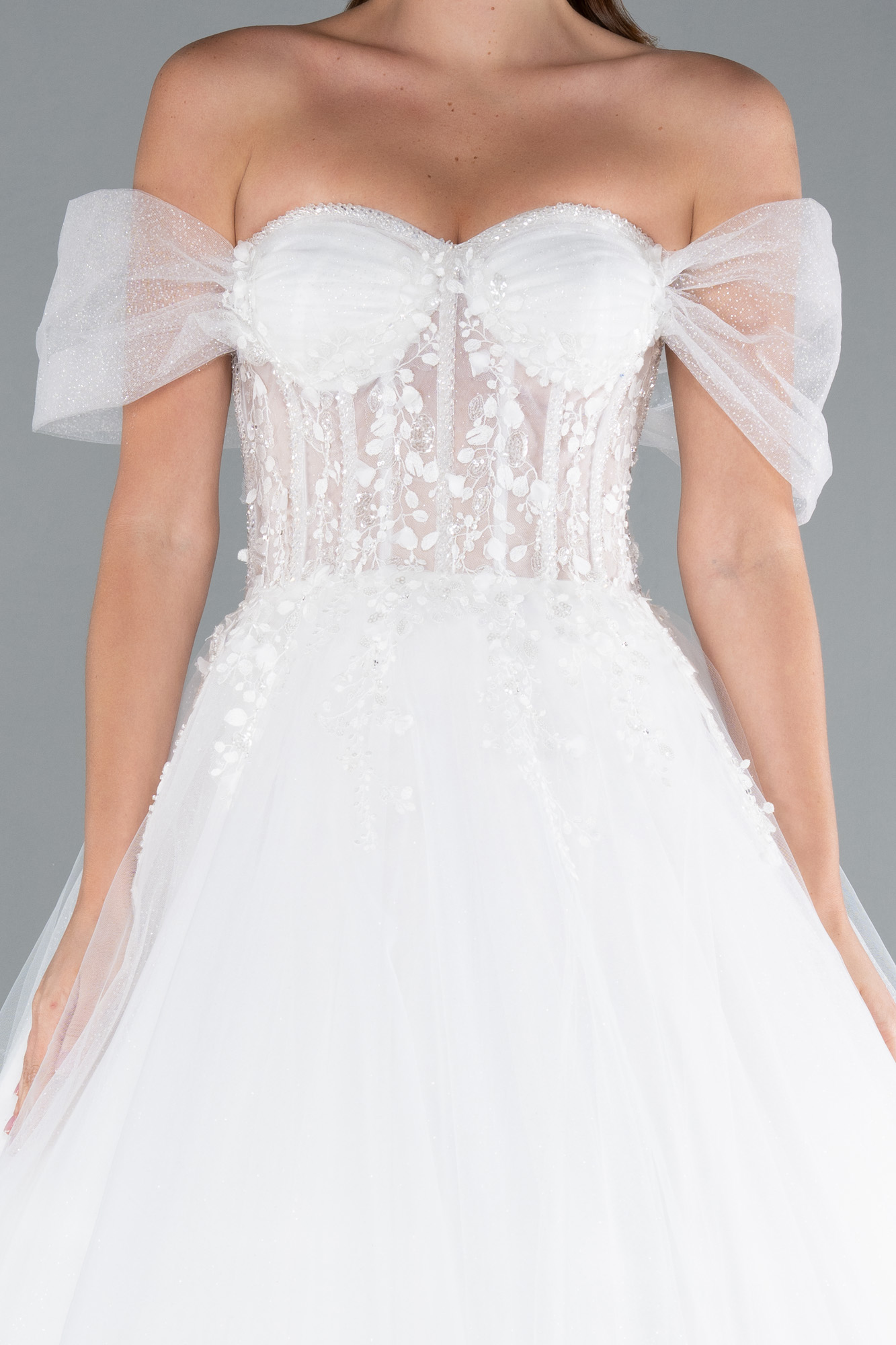 Ekru Kayık Yaka Dantel İşlemeli Balenli Uzun Gelinlik ABG126 - Görsel 3