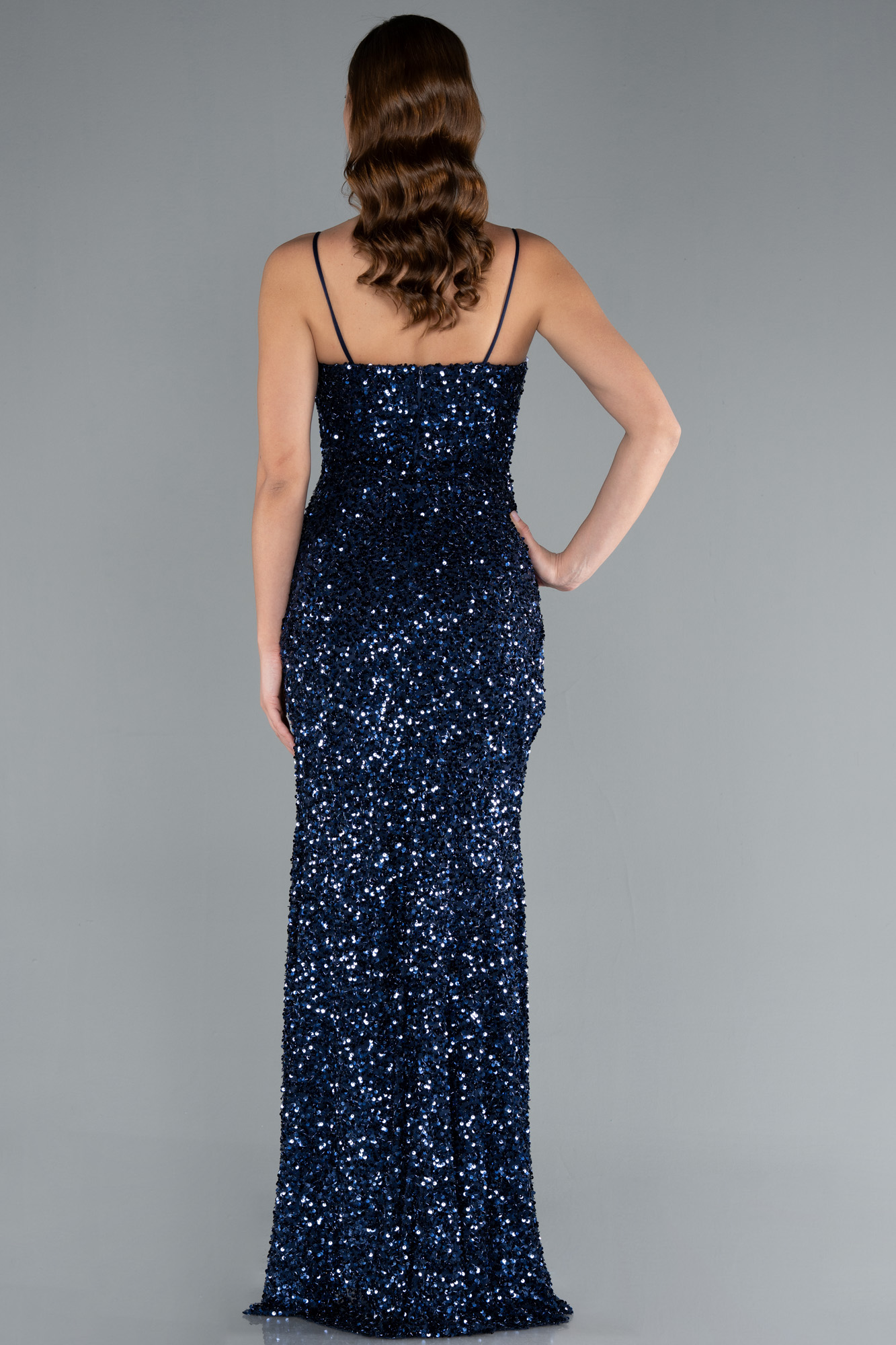 Parlement Yırtmaçlı Göğüs Drapeli Uzun Pullu Abiye Elbise ABU4842 - Görsel 2