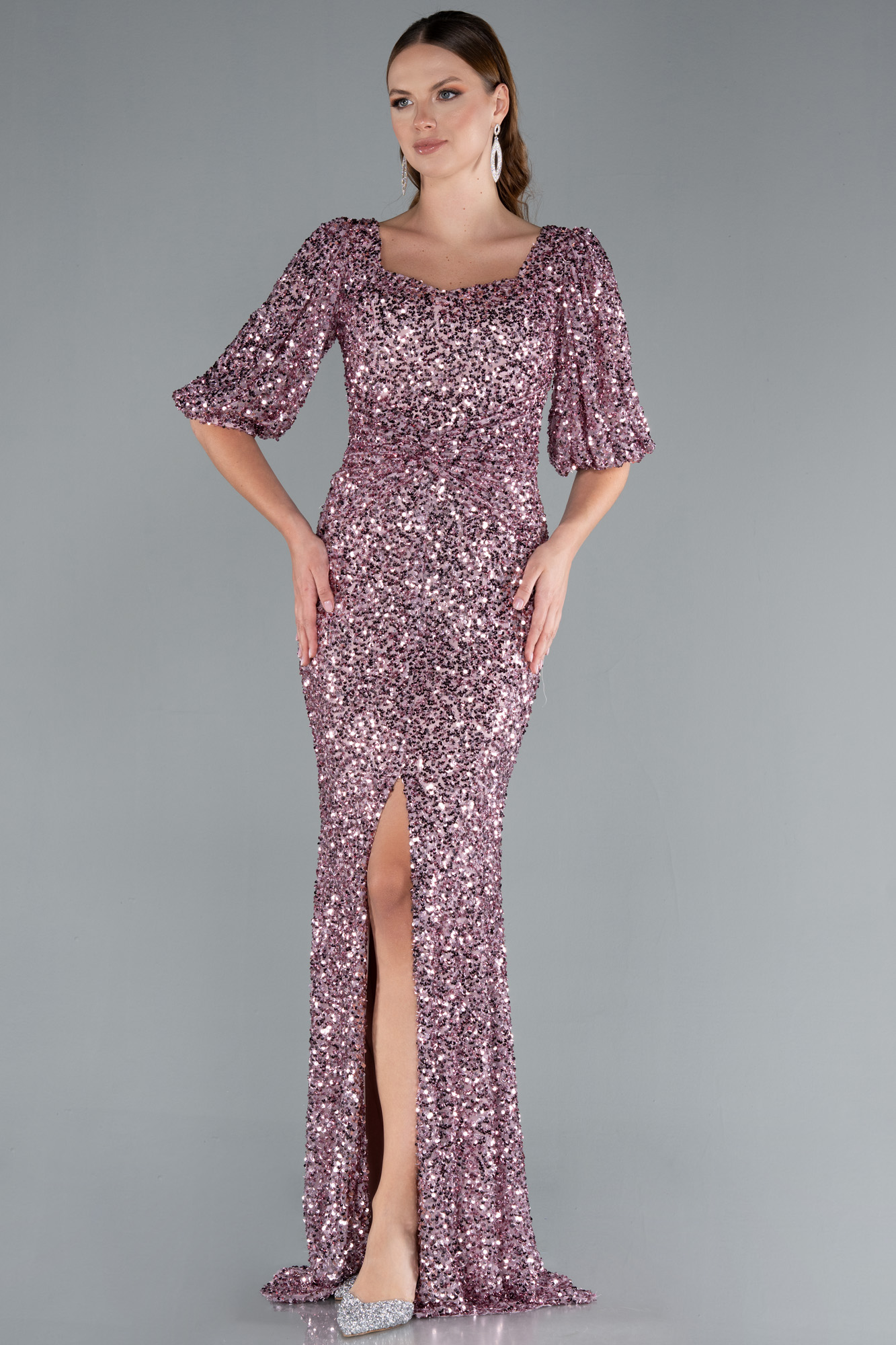 Pudra Kısa Kol Kare Yaka Yırtmaçlı Uzun Pullu Abiye ABU4848