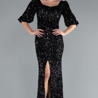 Siyah Kısa Kol Kare Yaka Yırtmaçlı Uzun Pullu Abiye ABU4848