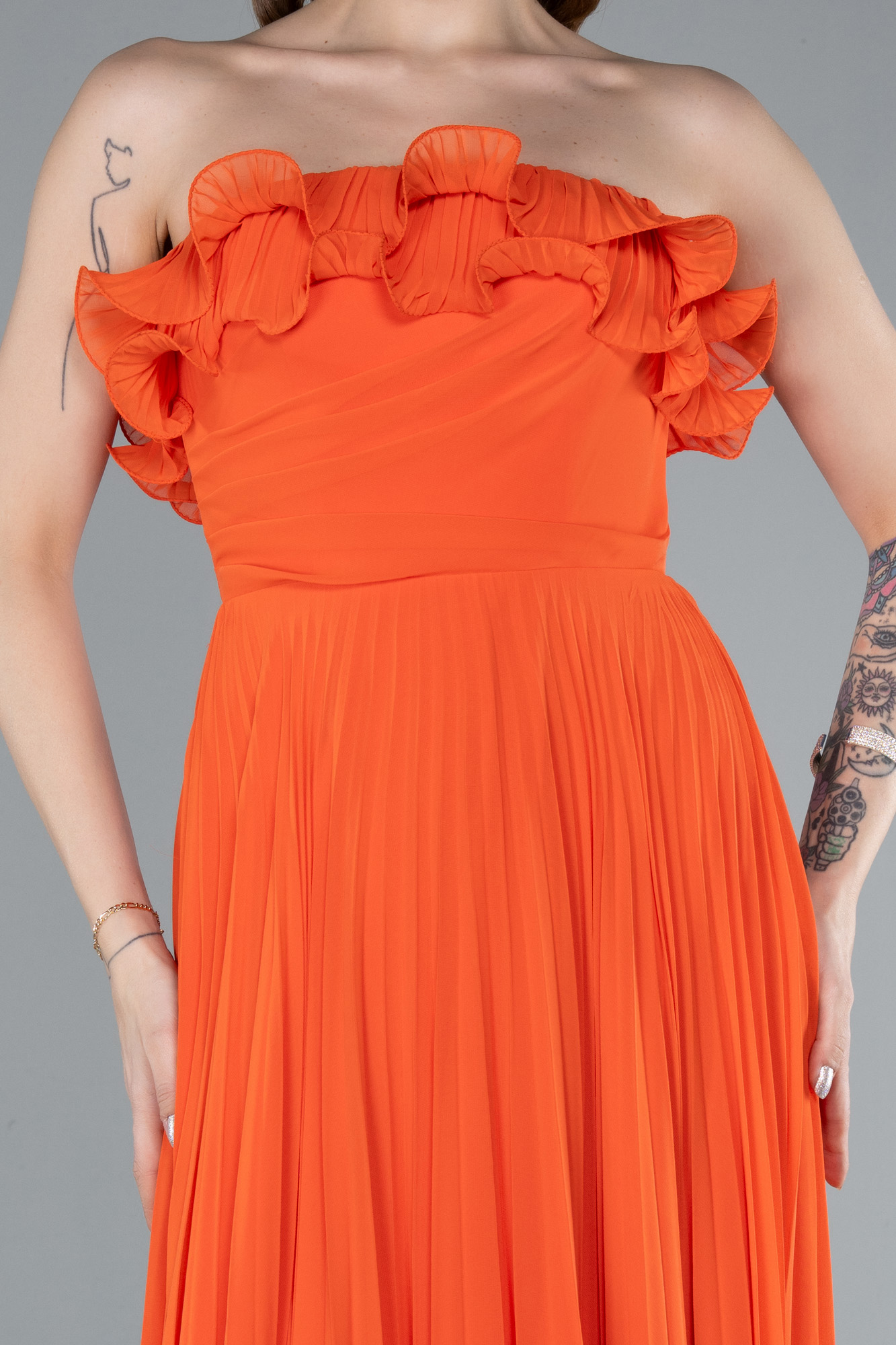 Orange Straplez Piliseli Uzun Şifon Mezuniyet Elbisesi ABU4866 - Görsel 3