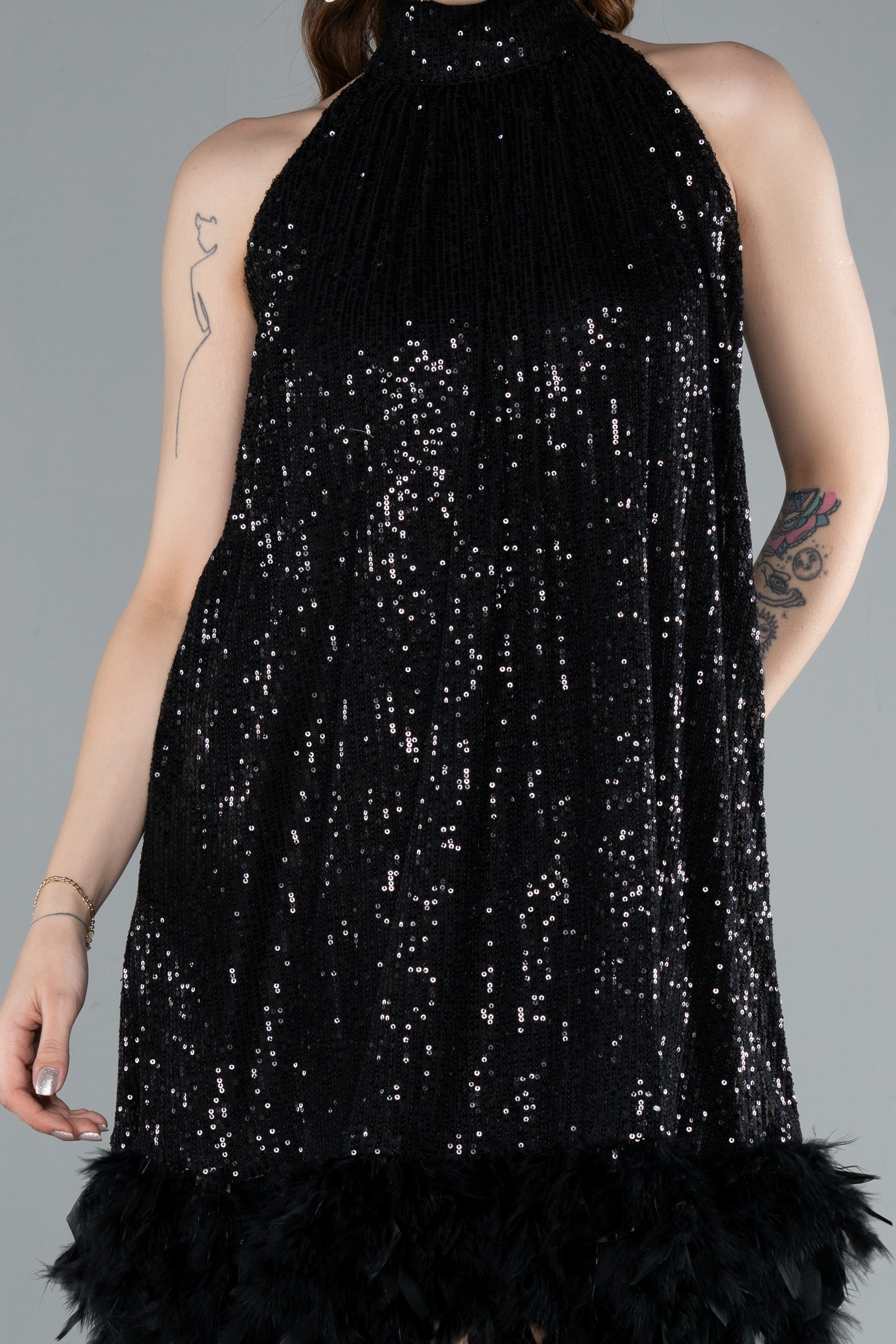 Siyah Halter Yaka Eteği Otrişli Kısa Pul Payet Abiye ABK2348 - Görsel 3