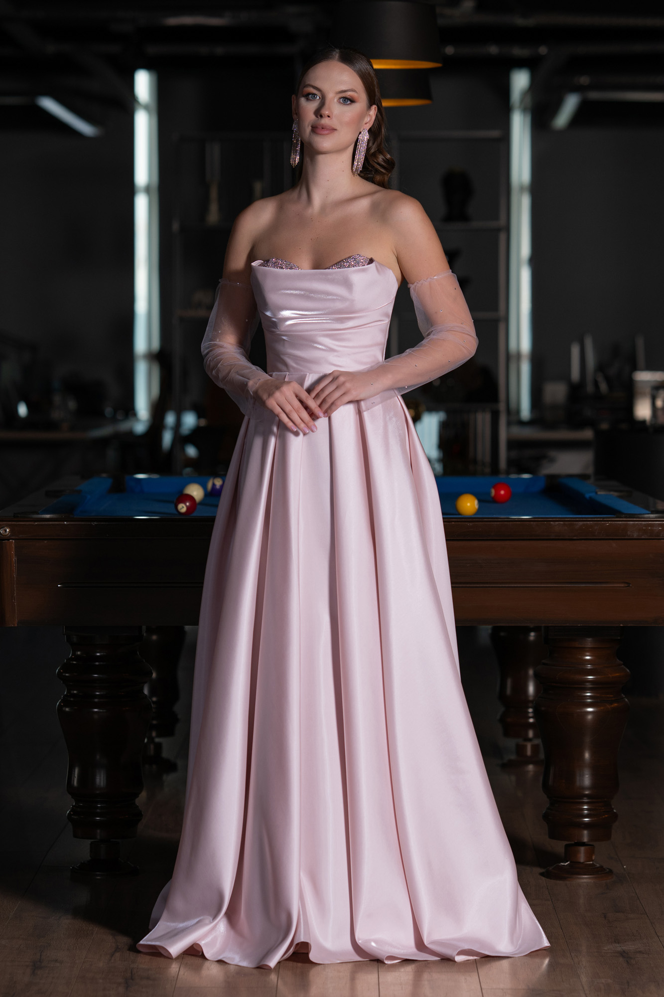 Pudra Taşlı Straplez Kol Aksesuarlı Uzun Tafta Abiye ABU4846