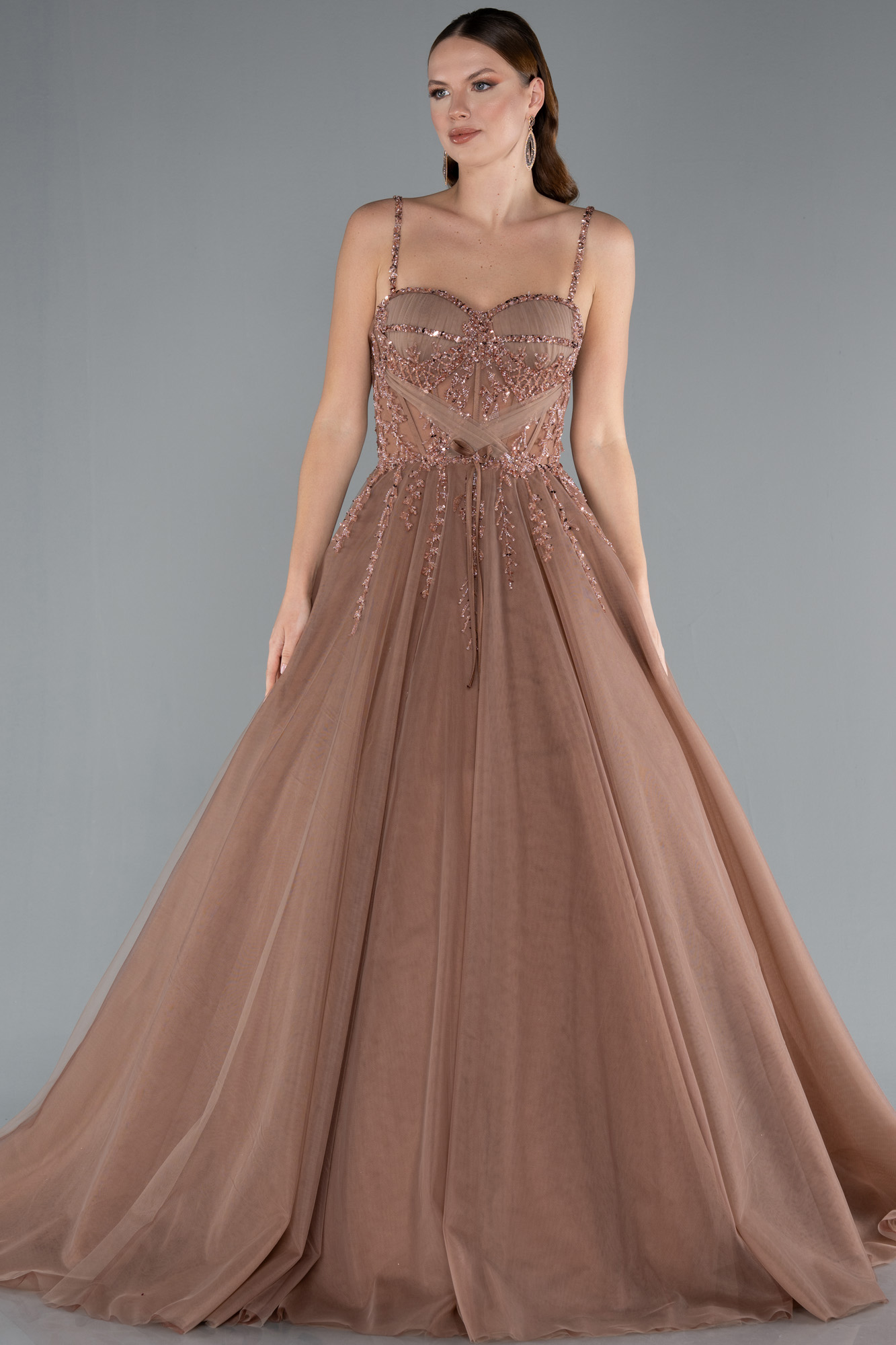 Bakır Üstü Taş İşlemeli Uzun Özel Tasarım Nişan Elbisesi ABU4485