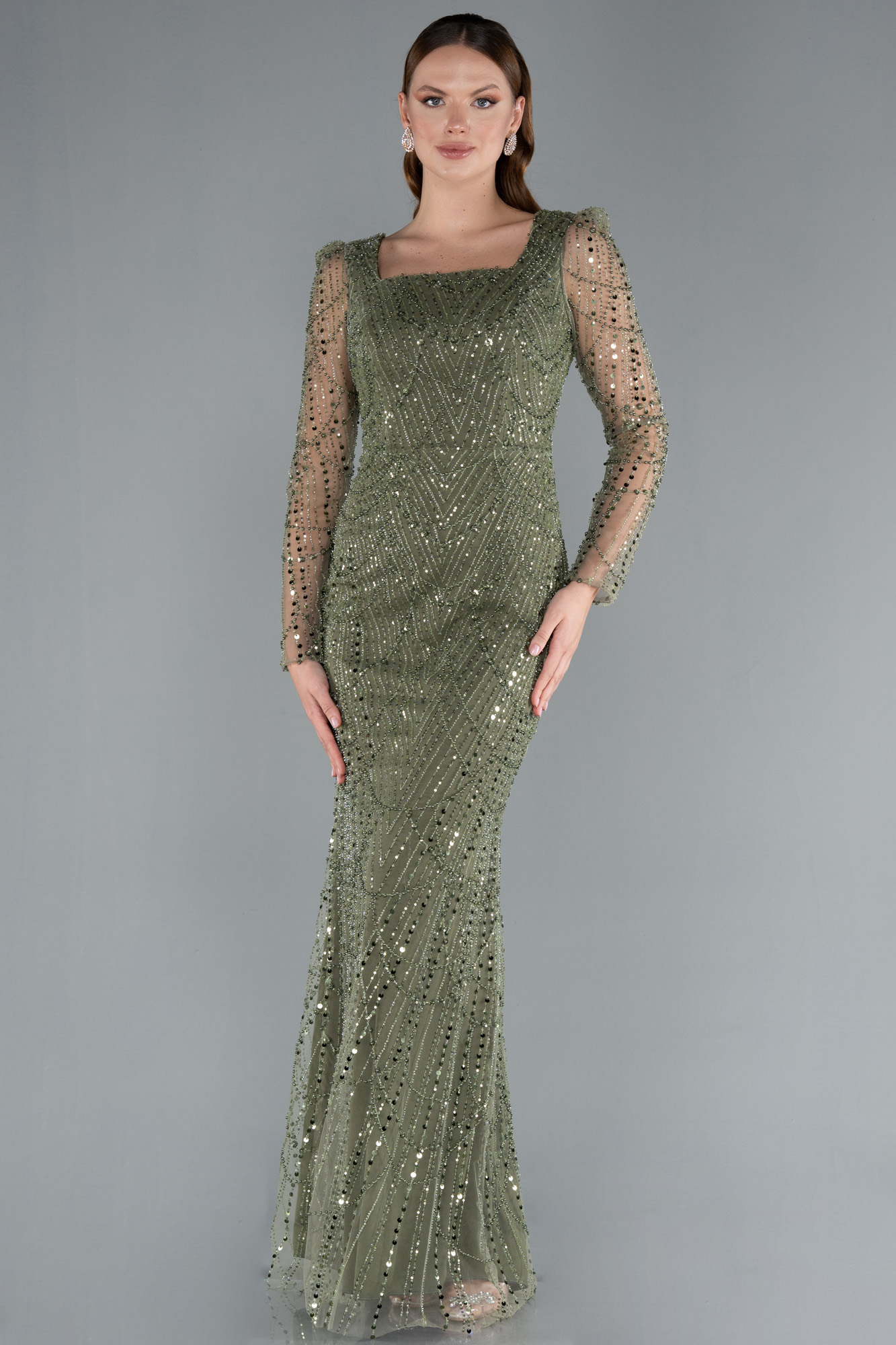 Haki Uzun Kol Taşlı Saten Kuyruk Aksesuarlı Abiye ABU4603 - Görsel 2