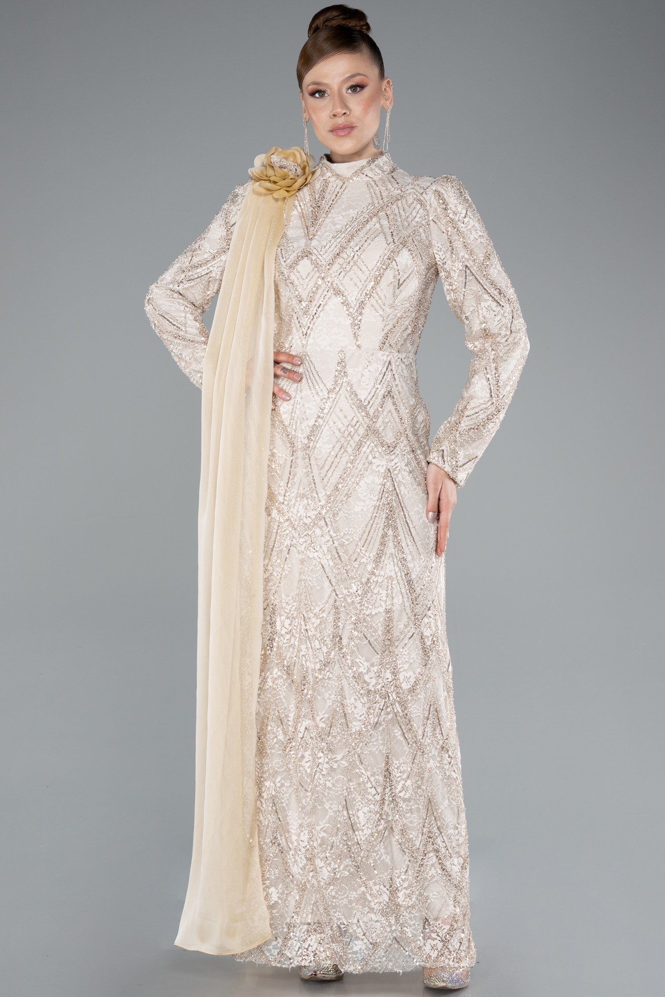 Bej Taşlı Dik Yaka Uzun Kol Dantel Tesettür Abiye ABU4933