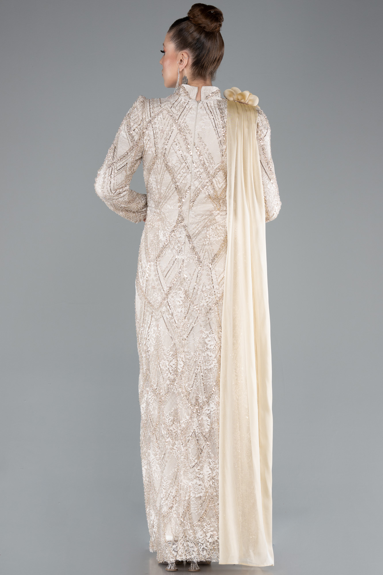 Bej Taşlı Dik Yaka Uzun Kol Dantel Tesettür Abiye ABU4933 - Görsel 2