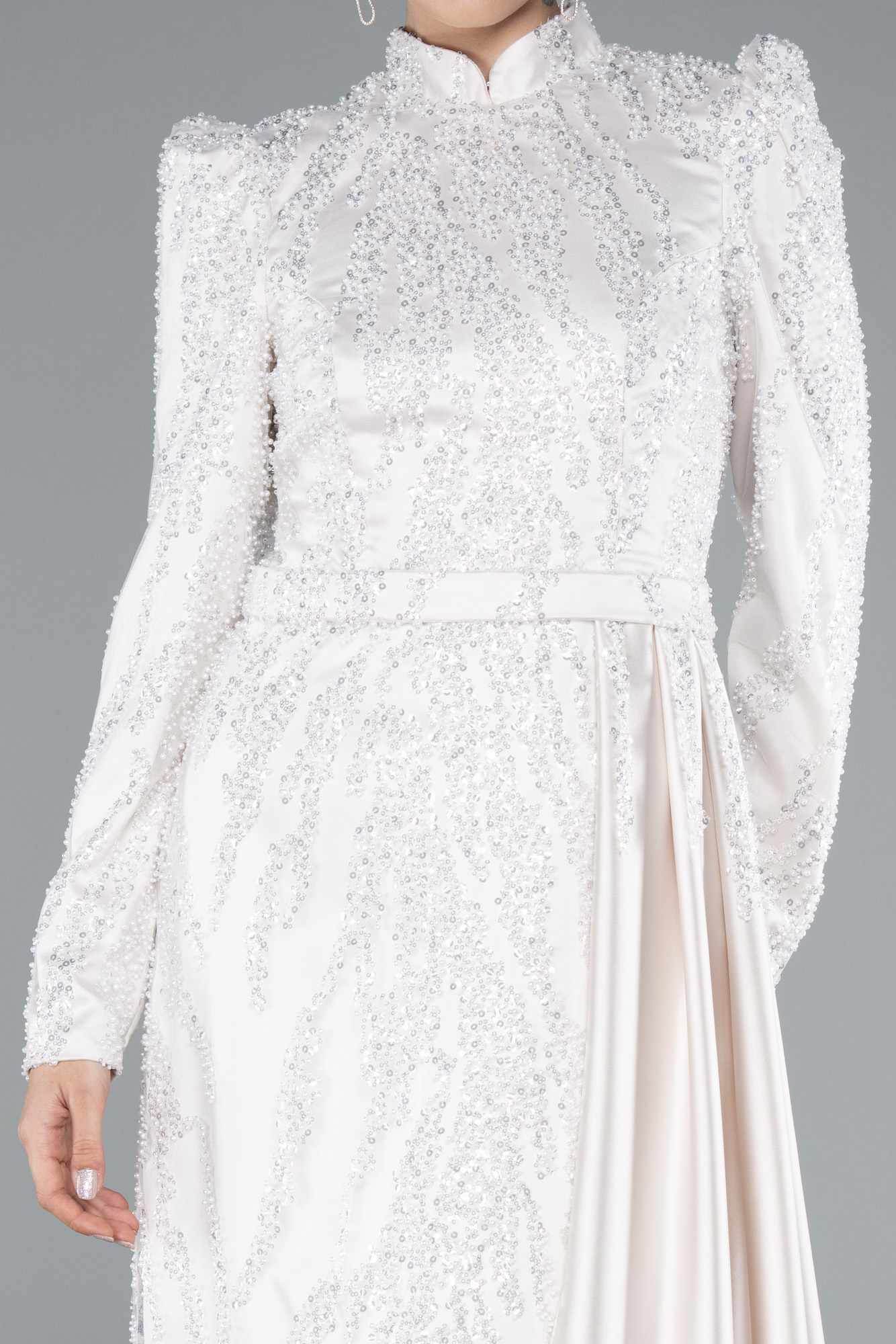 Bej Dik Yaka Uzun Kol Boncuklu Tesettür Abiye ABU4941 - Görsel 3