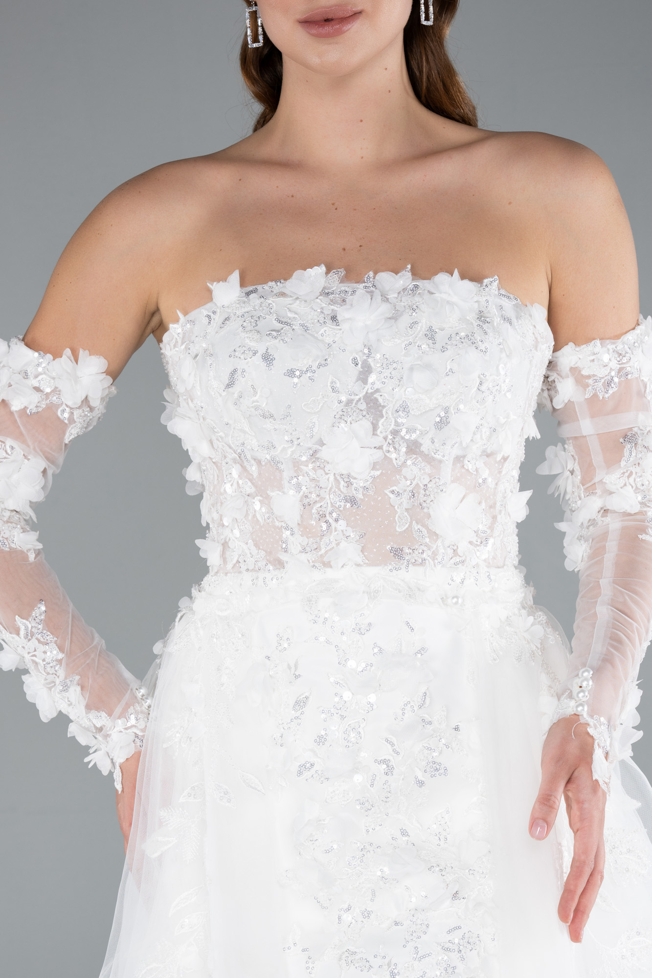 Ekru Straplez Çiçek Aplikeli Uzun Kuyruklu Mini Gelinlik ABG132 - Görsel 3