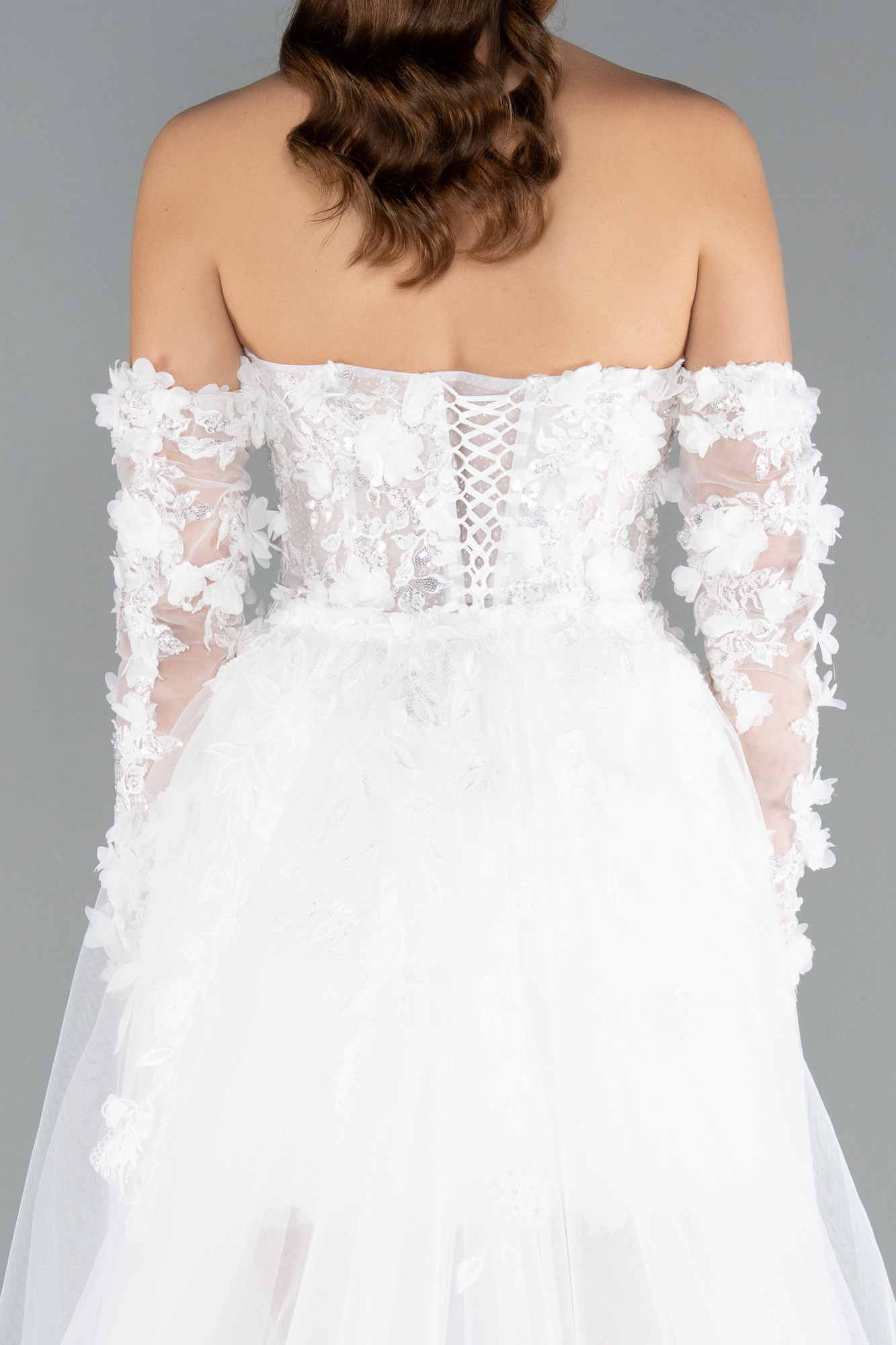 Ekru Straplez Çiçek Aplikeli Uzun Kuyruklu Mini Gelinlik ABG132 - Görsel 4