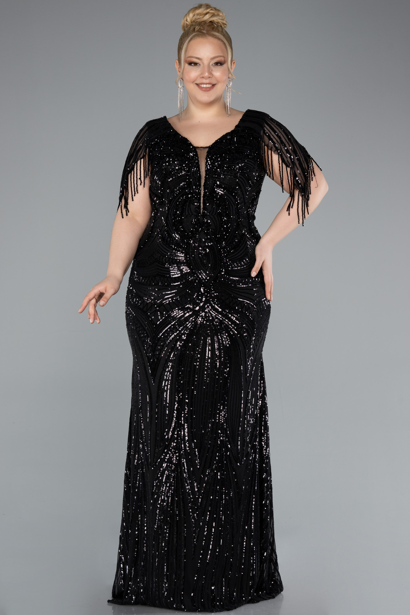 Siyah Kısa Kol V Yaka Uzun Pul Payet Büyük Beden Abiye ABU4953