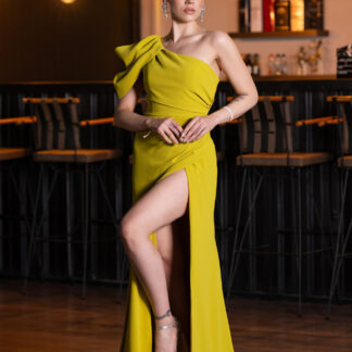 Fıstık Yeşili Tek Omuz Bacak Dekolteli Uzun Şifon Balık Abiye ABU4091