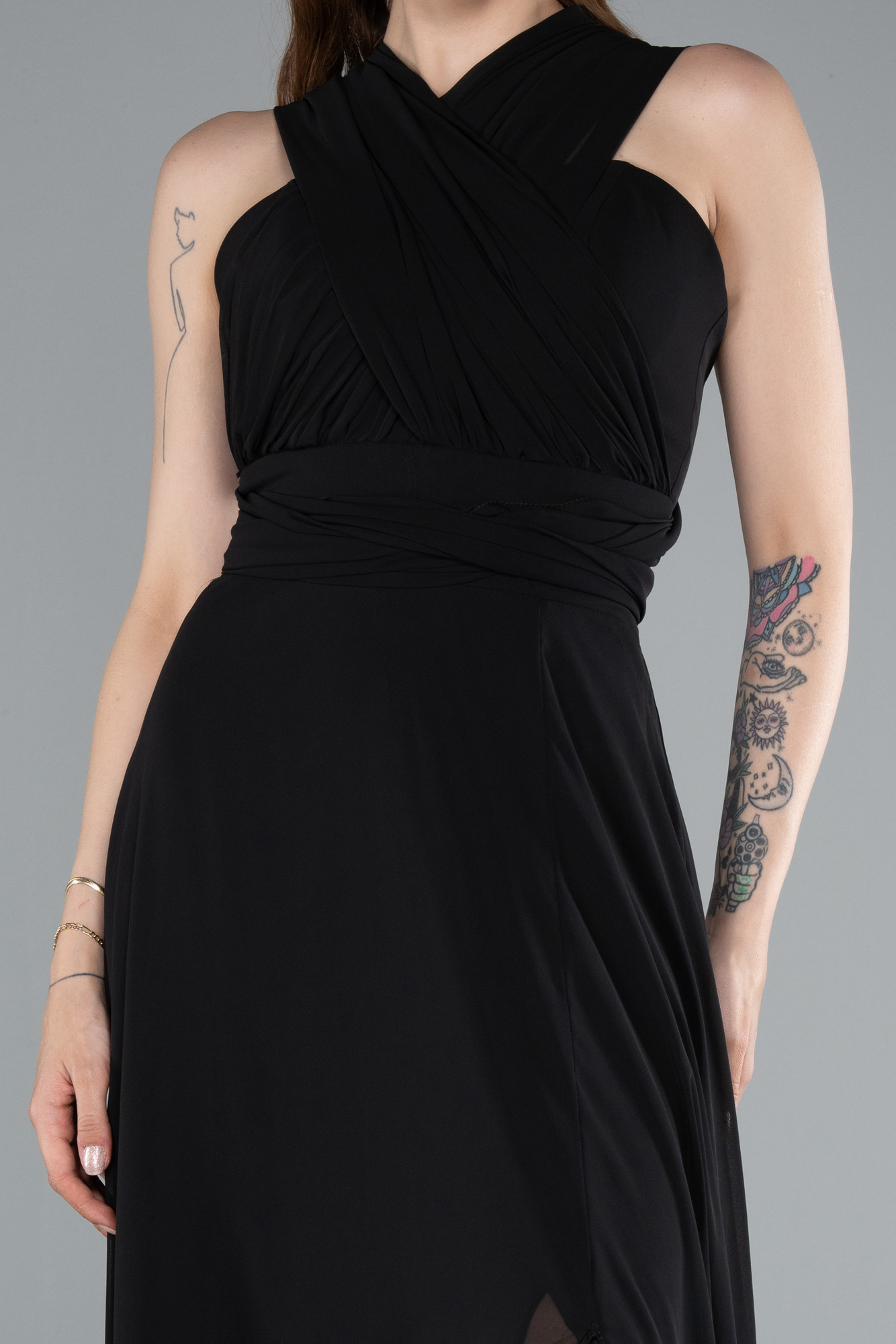 Siyah Bacak Dekolteli Uzun Şifon Mezuniyet Elbisesi ABU4965 - Görsel 4