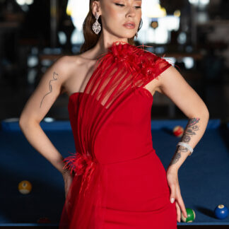 Kırmızı Tek Omuz Çiçek Aksesuarlı Yırtmaçlı Uzun Abiye ABU4969