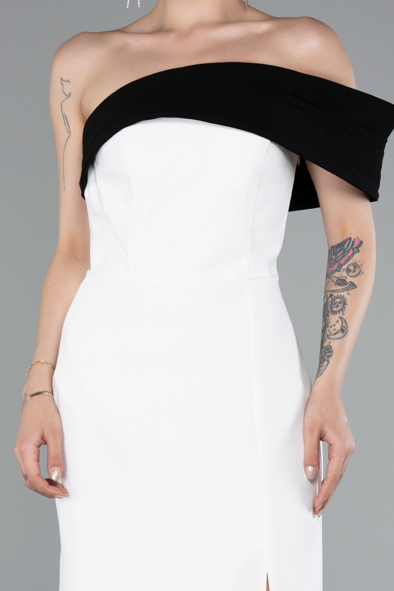 Ekru Tek Omuz Yırtmaçlı Midi Davet Elbisesi ABK2350 - Görsel 3