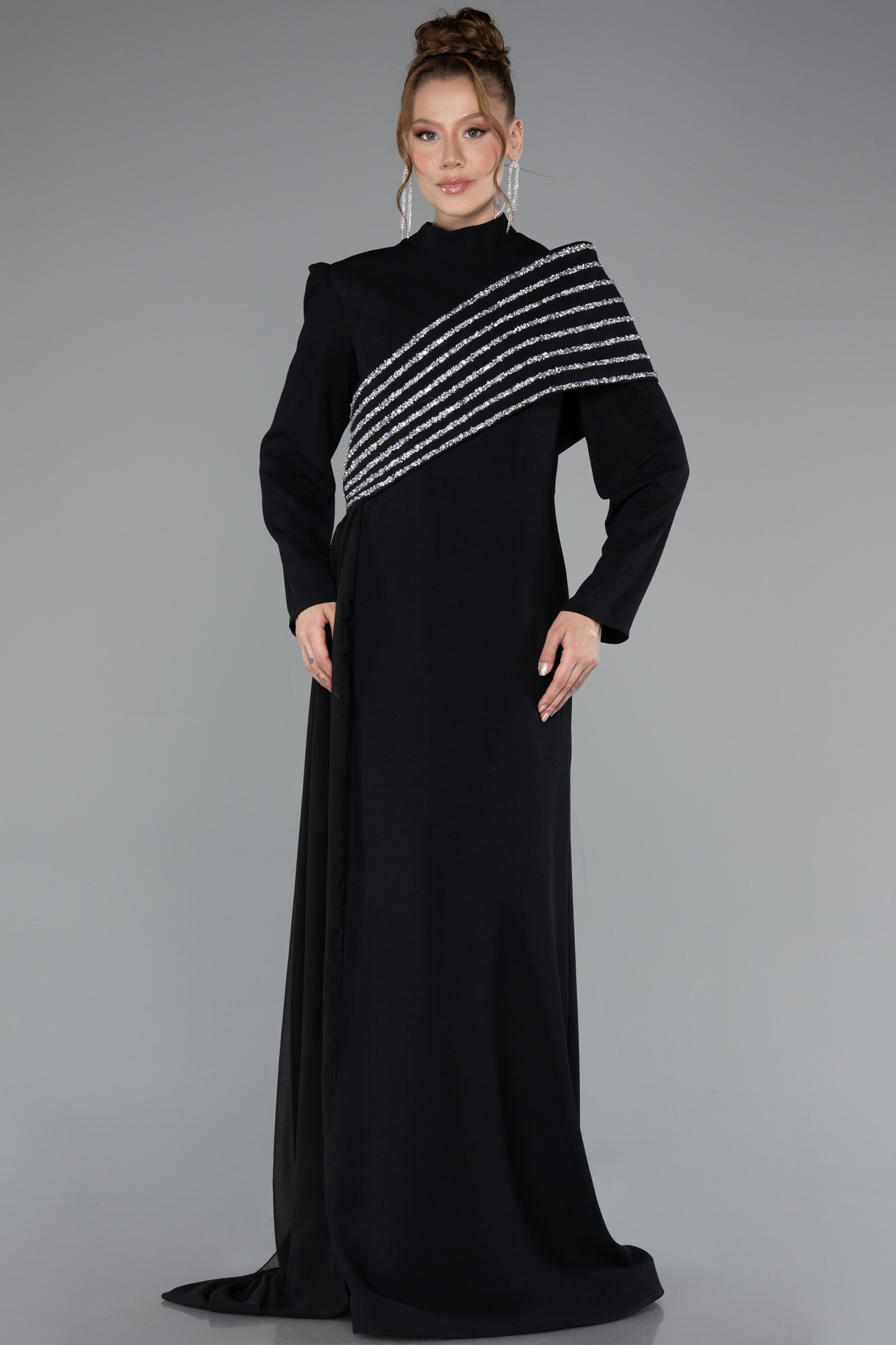 Siyah Uzun Kol Taşlı Kuyruk Aksesuarlı Tesettür Abiye ABU4976