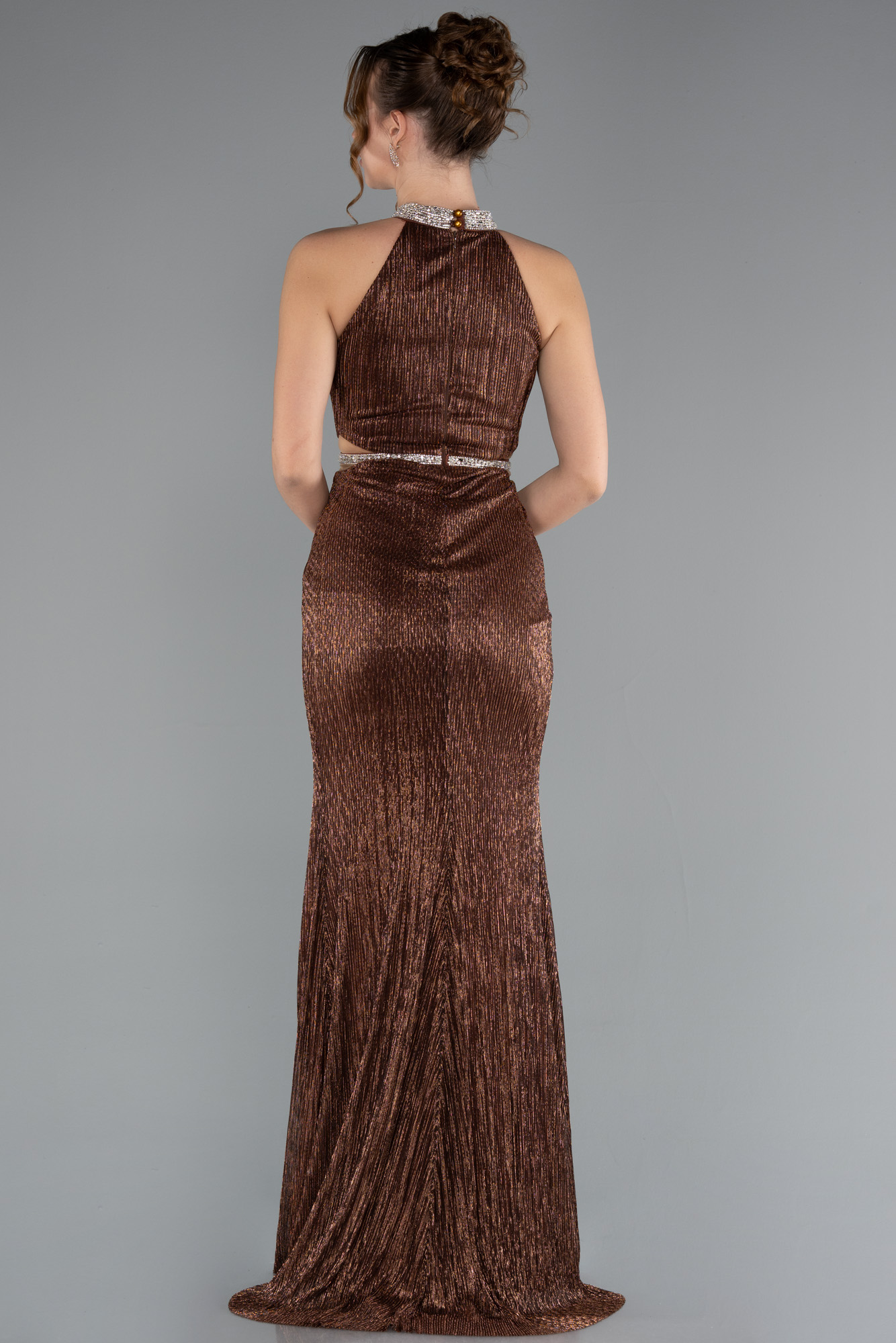 Kahve Halter Yaka Bacak Dekolteli Uzun Simli Abiye ABU4324 - Görsel 2