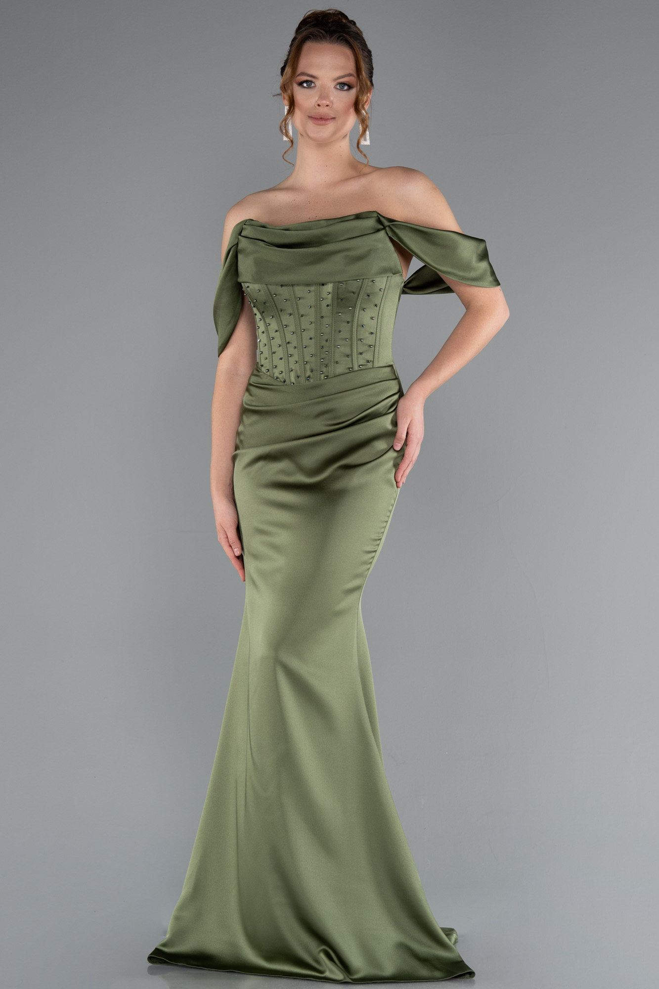 Haki Kayık Yaka Taşlı Balen Korse Detay Uzun Saten Abiye ABU5017