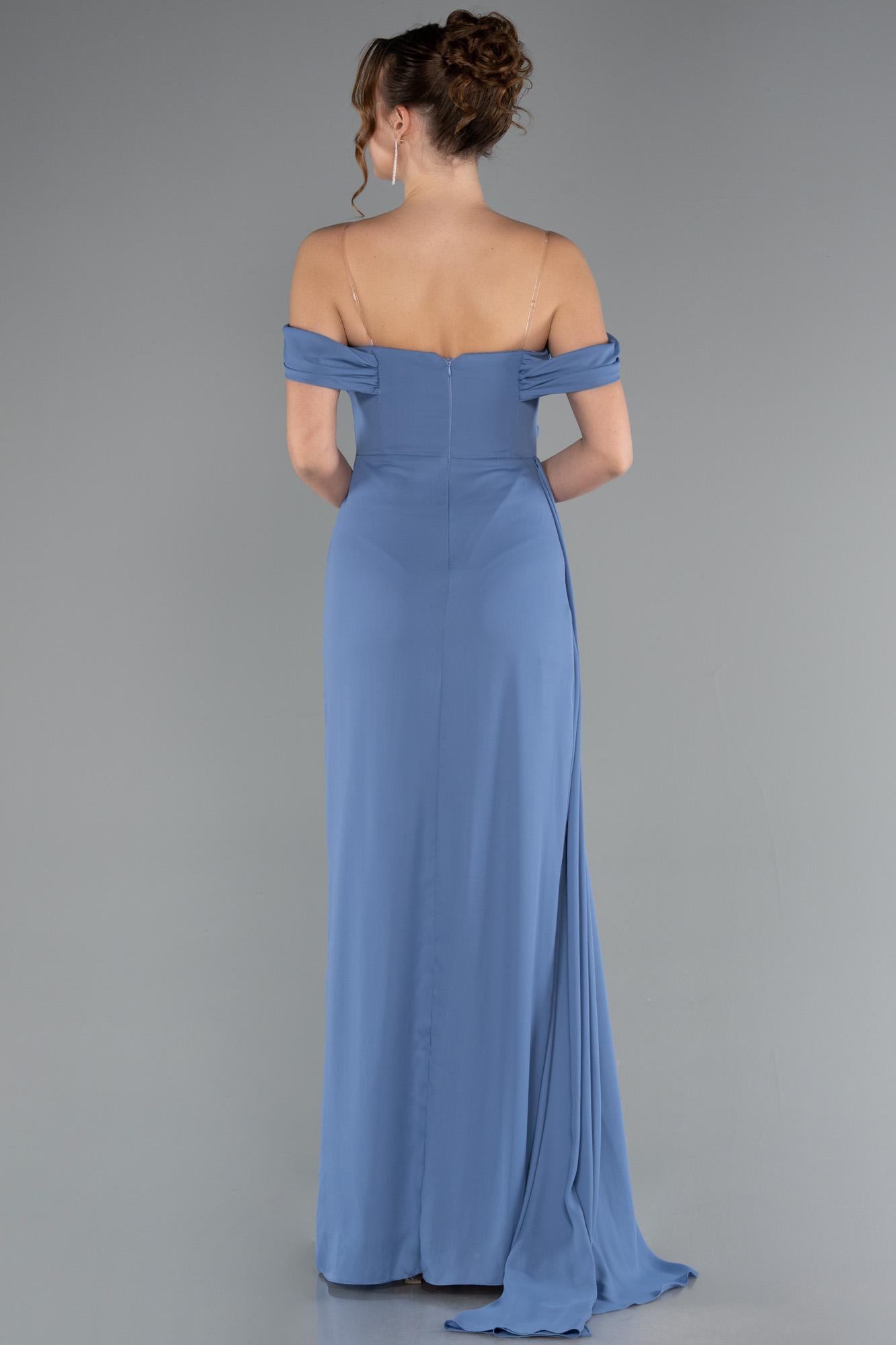 İndigo Kayık Yaka Yırtmaçlı Uzun Şifon Abiye Elbise ABU4925 - Görsel 2